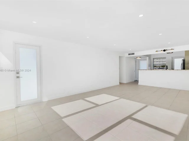 201 N Ocean Blvd # 107, Pompano Beach FL 33062