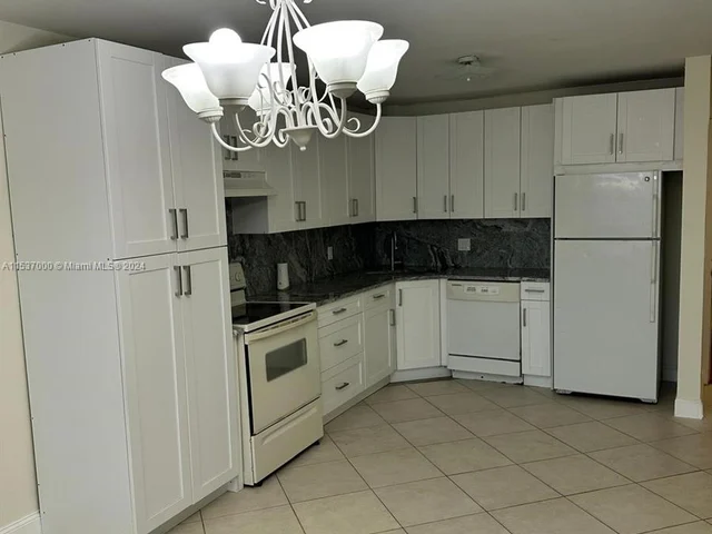 10751 Royal Palm Blvd # 8, Coral Springs FL 33065