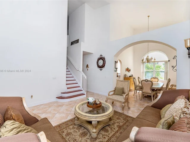 1177 NE 37th Pl, Homestead FL 33033