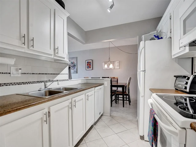 400 N Riverside Dr # 503, Pompano Beach FL 33062