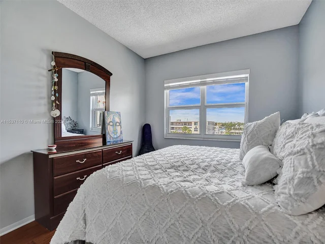 400 N Riverside Dr # 503, Pompano Beach FL 33062