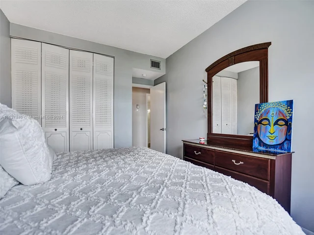 400 N Riverside Dr # 503, Pompano Beach FL 33062