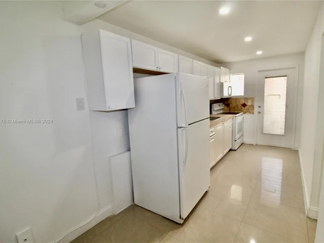 1430 NE 170th St # 122, North Miami Beach FL 33162