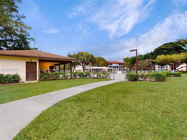 200 SW 132nd Way # 201L, Pembroke Pines FL 33027