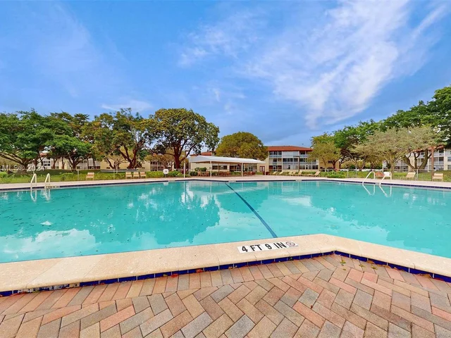 200 SW 132nd Way # 201L, Pembroke Pines FL 33027