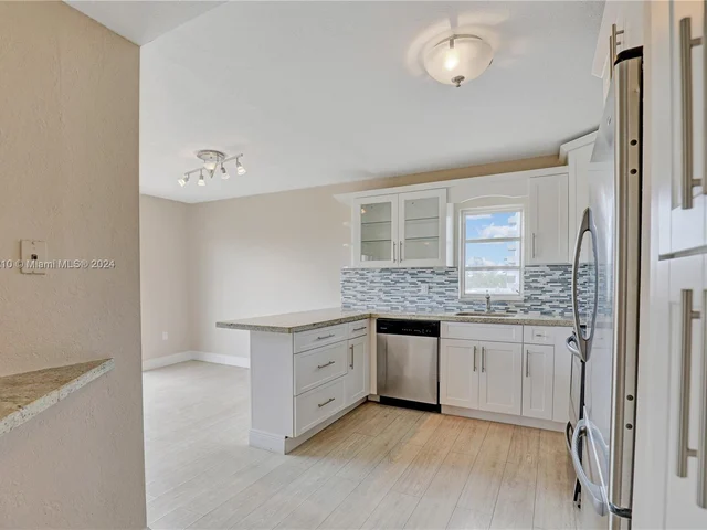 1200 14th St # 3A, Miami Beach FL 33139