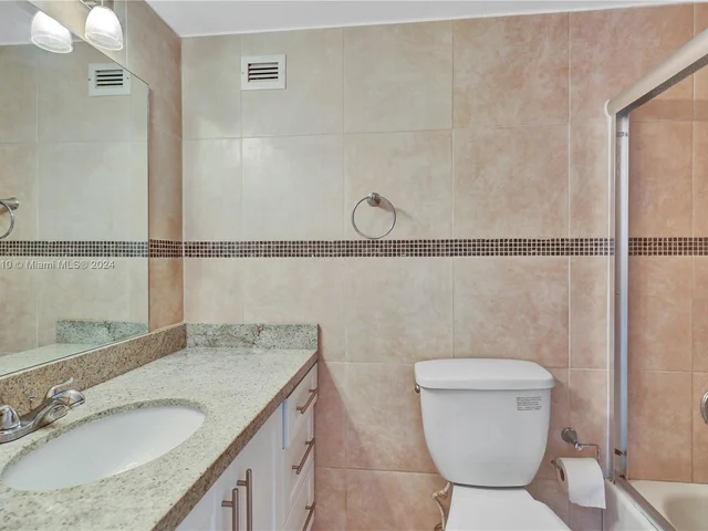 1200 14th St # 3A, Miami Beach FL 33139