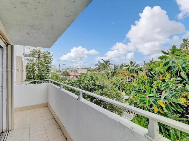 1200 14th St # 3A, Miami Beach FL 33139