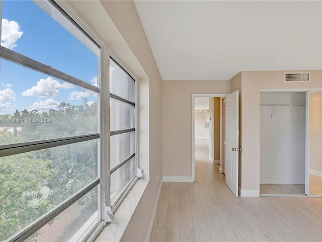 1200 14th St # 3A, Miami Beach FL 33139