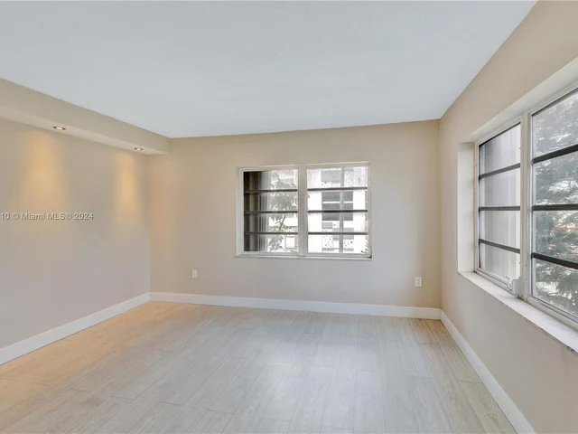 1200 14th St # 3A, Miami Beach FL 33139