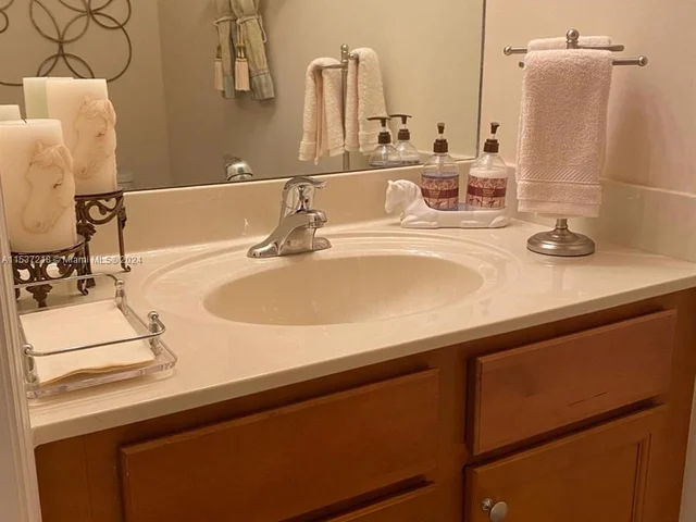 3222 SE 7th St, Homestead FL 33033