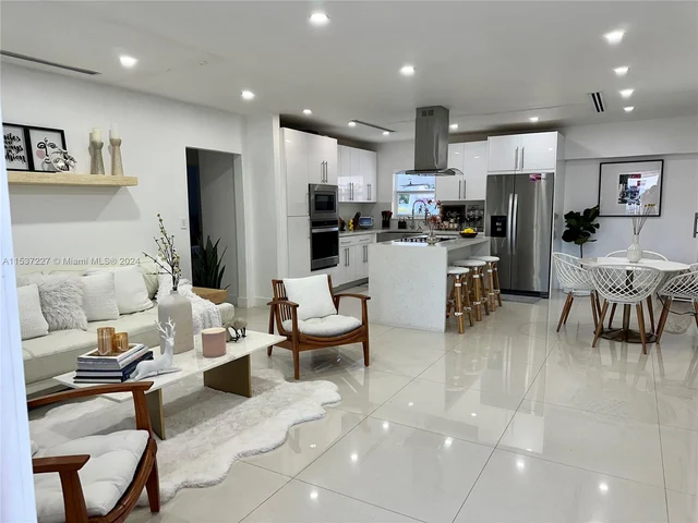 920 NE 159th St, North Miami Beach FL 33162