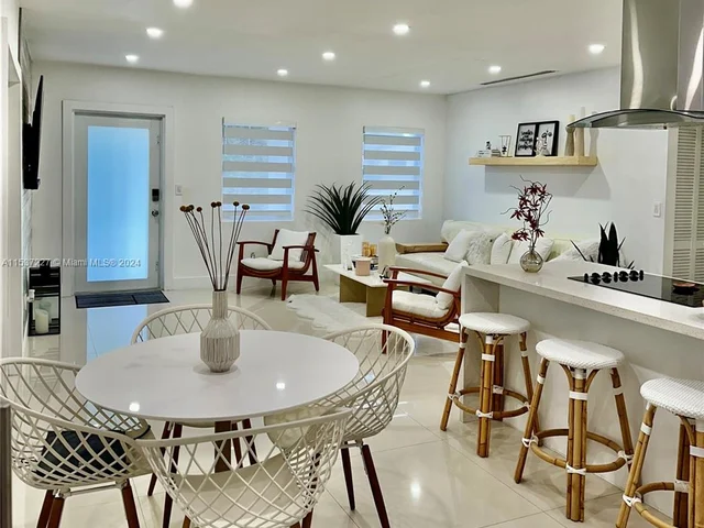 920 NE 159th St, North Miami Beach FL 33162