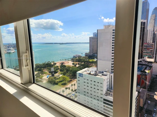 244 Biscayne Blvd # 2809, Miami FL 33132