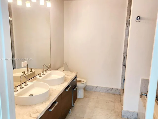 244 Biscayne Blvd # 2809, Miami FL 33132