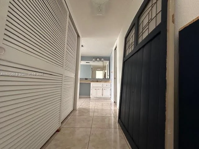 877 NE 195th St # 318, Miami FL 33179