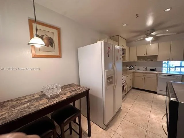 877 NE 195th St # 318, Miami FL 33179