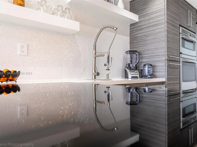 1000 West Ave # 732, Miami Beach FL 33139