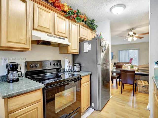 1353 NW 94th Way # 1353, Coral Springs FL 33071