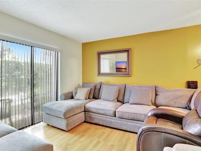 1353 NW 94th Way # 1353, Coral Springs FL 33071