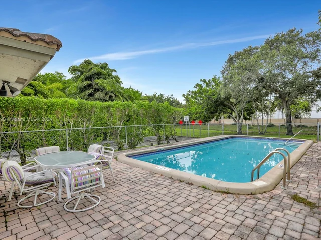 1353 NW 94th Way # 1353, Coral Springs FL 33071