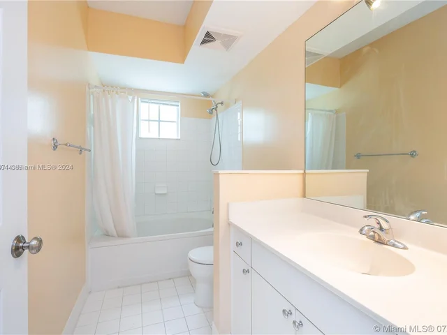 17125 N Bay Rd # 3104, Sunny Isles Beach FL 33160