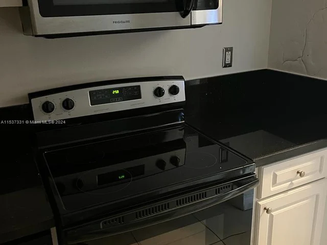 1800 Sans Souci Blvd # 322, North Miami FL 33181