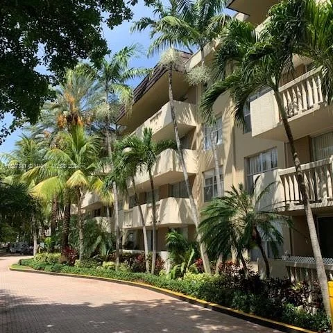 1800 Sans Souci Blvd # 322, North Miami FL 33181