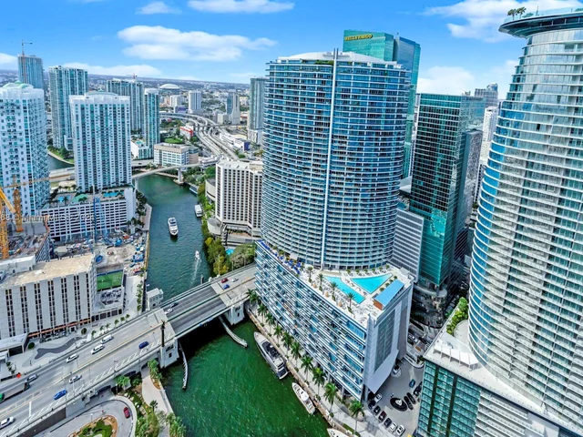 465 Brickell Ave # 5002, Miami FL 33131