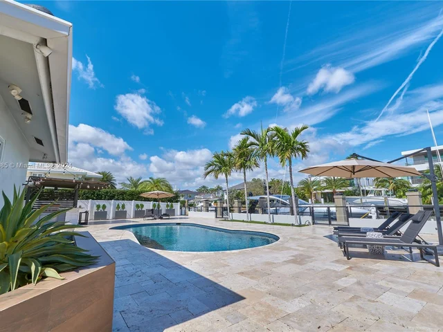 1601 SE 11th St, Fort Lauderdale FL 33316