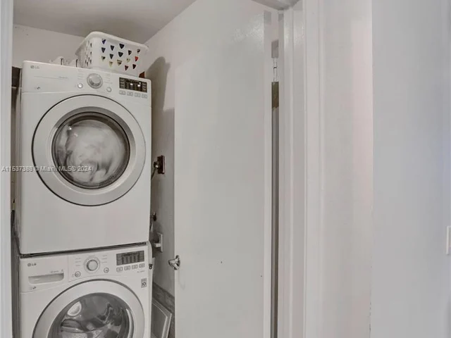 5445 Collins Ave # 14, Miami Beach FL 33140