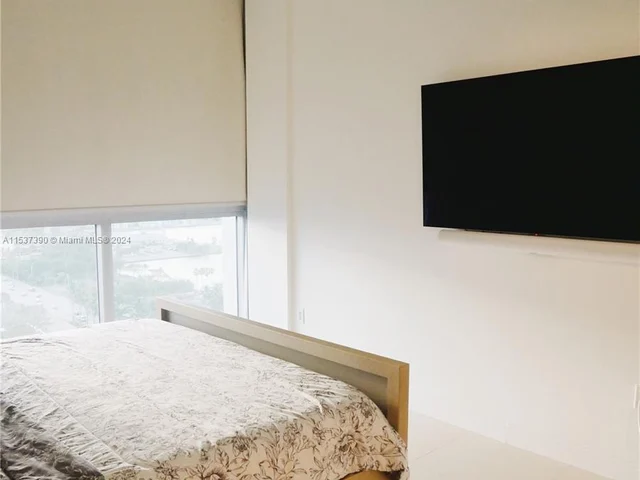 7901 Hispanola Ave # 1801, North Bay Village FL 33141