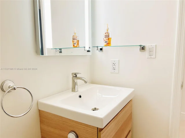 7901 Hispanola Ave # 1801, North Bay Village FL 33141