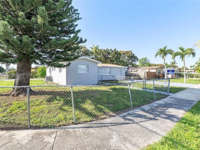190 NE 173rd St, North Miami Beach FL 33162
