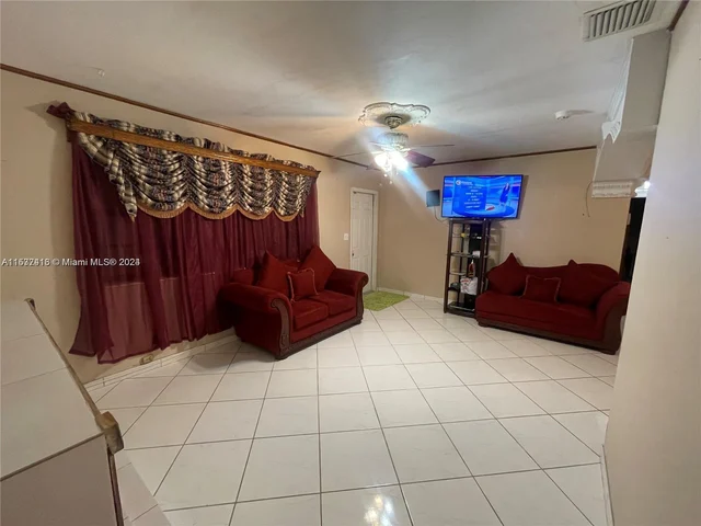 15 NW 197th St, Miami Gardens FL 33169