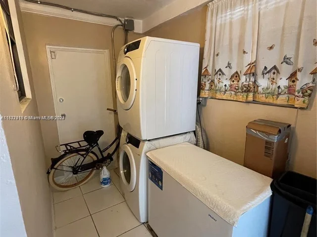 15 NW 197th St, Miami Gardens FL 33169