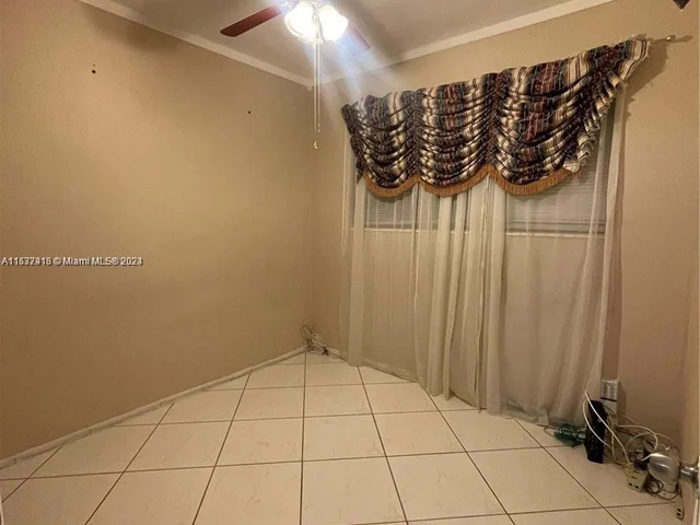 15 NW 197th St, Miami Gardens FL 33169