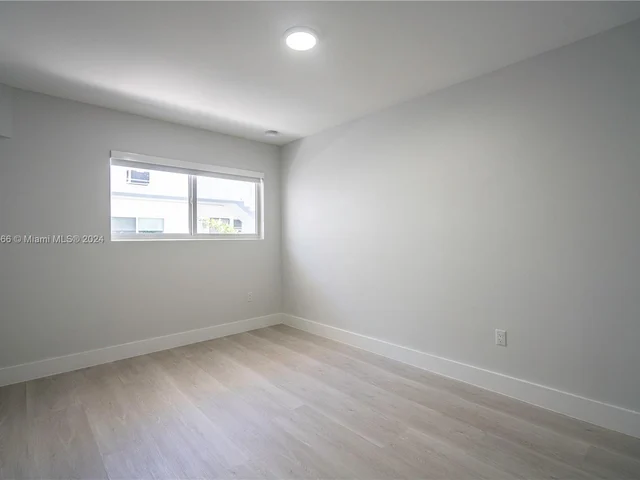 1850 S Treasure Dr # 2, North Bay Village FL 33141