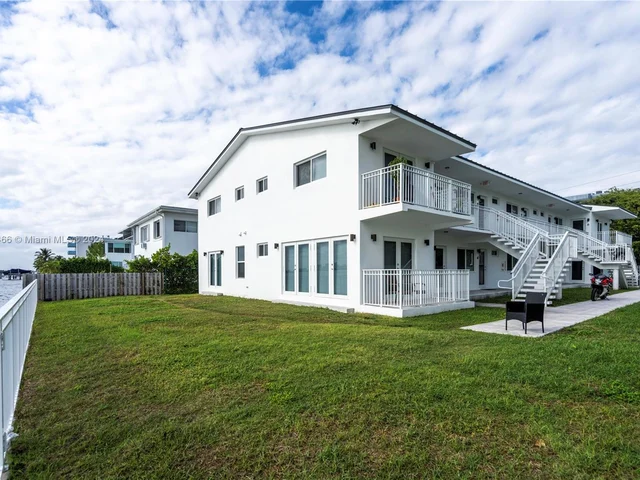 1850 S Treasure Dr # 2, North Bay Village FL 33141