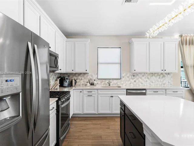 4642 W Pinehurst Trl W, Oakland Park FL 33309