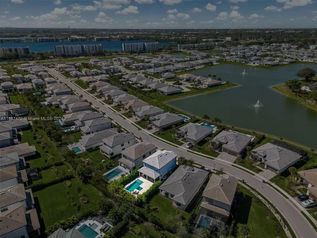 4642 W Pinehurst Trl W, Oakland Park FL 33309