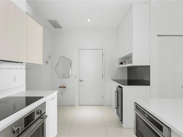 501 NE 31st St # 204, Miami FL 33137