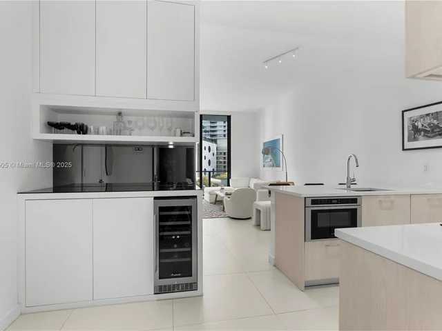 501 NE 31st St # 204, Miami FL 33137