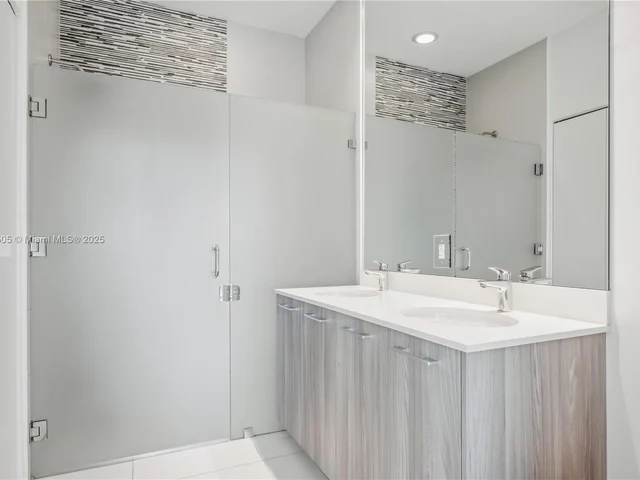 501 NE 31st St # 204, Miami FL 33137