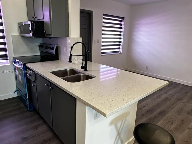 2219 Polk St # 6B, Hollywood FL 33020