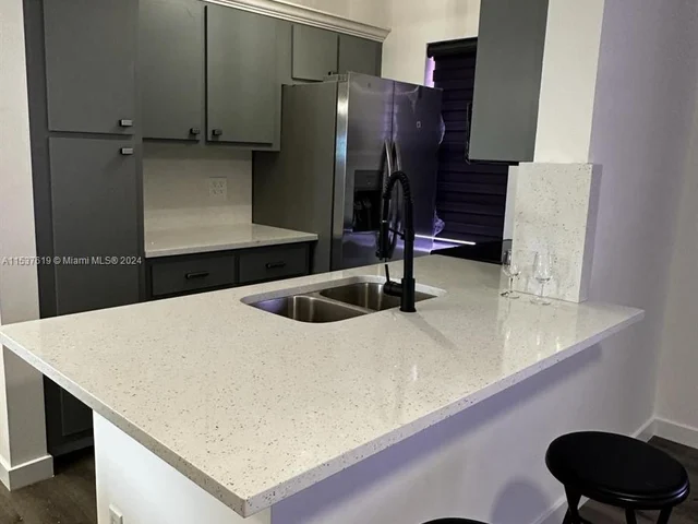 2219 Polk St # 6B, Hollywood FL 33020