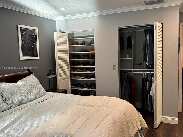 1140 NW 99th Ave # 70, Pembroke Pines FL 33024