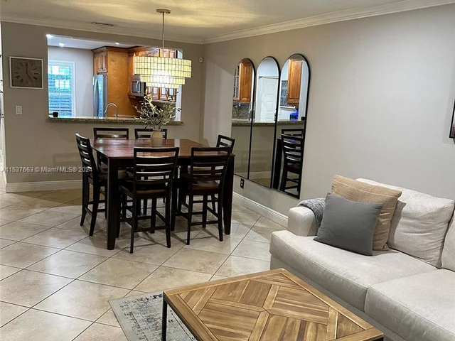 1140 NW 99th Ave # 70, Pembroke Pines FL 33024