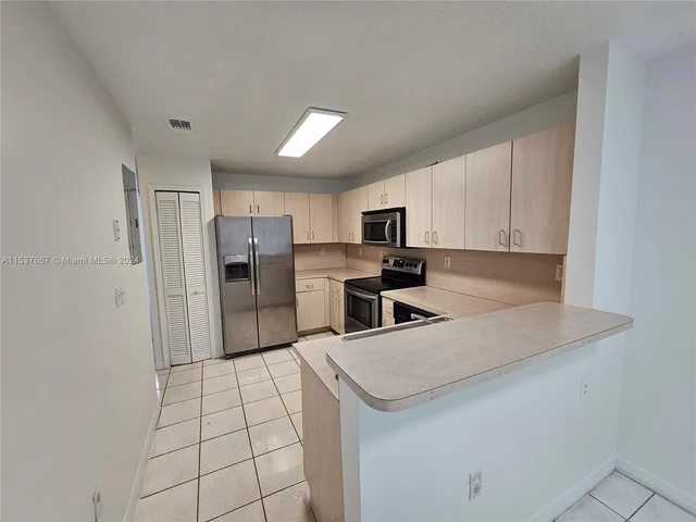 14864 SW 104th St # 14, Miami FL 33196