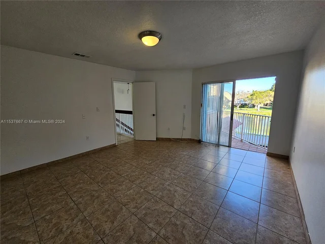 14864 SW 104th St # 14, Miami FL 33196